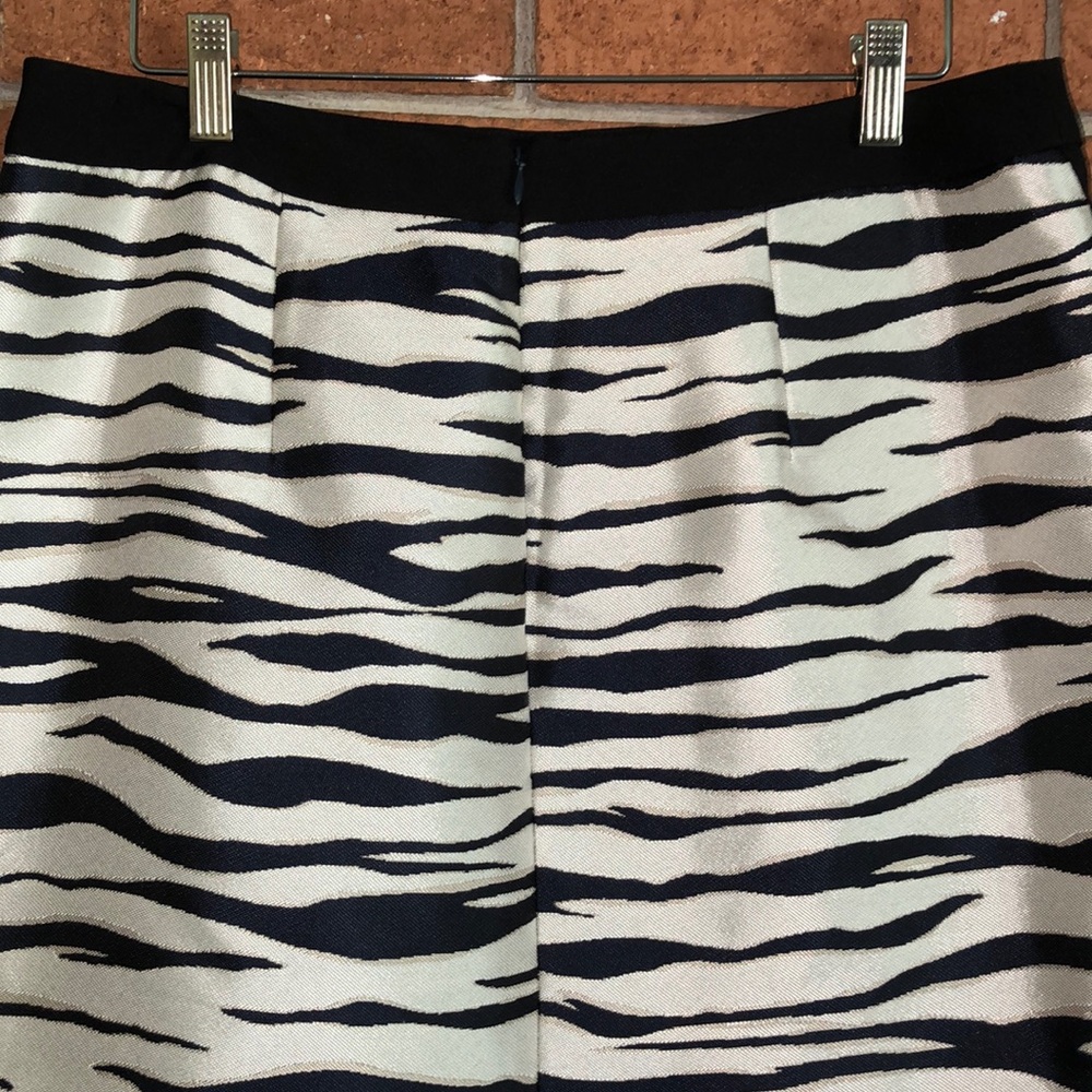 🦓ANN TAYLOR🦓ZEBRA JACQUARD PENCIL SHIRT🦓 - Picture 9 of 11